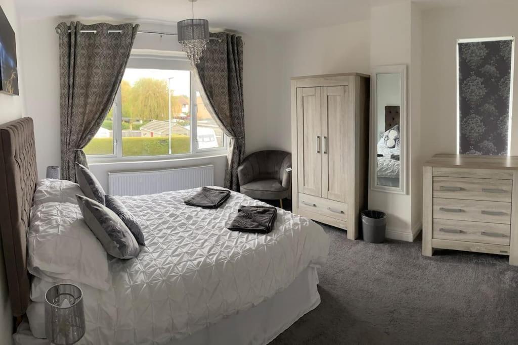 Modern 4 Bedroom House In Weymouth Sunny Corner Exterior foto